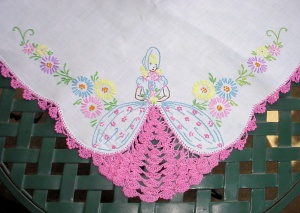 embroideredtablecloth